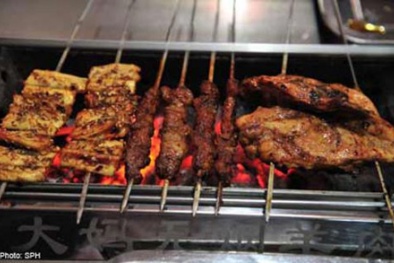 Khói từ thịt nướng: Nguy hiểm cho cả người bán và mua!